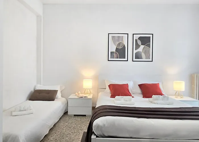 Romeway - Metro & Parking Apartamento